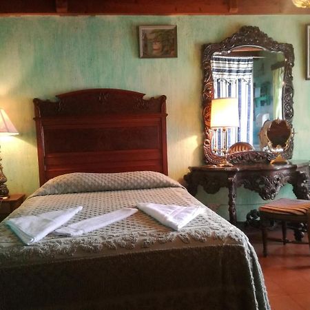 Posada San Sebastian Антигуа-Гватемала Экстерьер фото