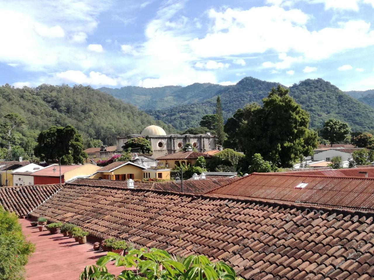 Posada San Sebastian Антигуа-Гватемала Экстерьер фото