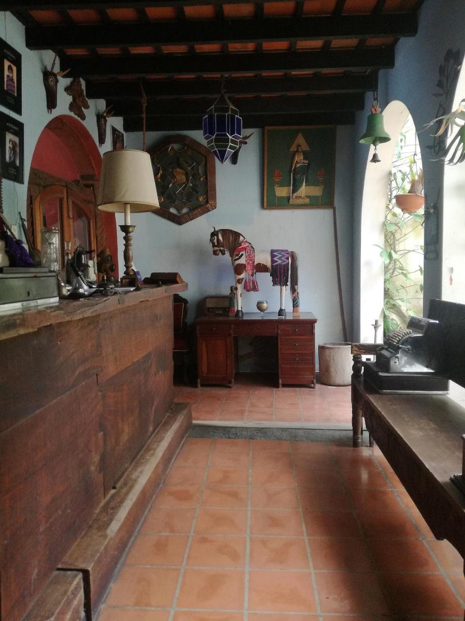 Posada San Sebastian Антигуа-Гватемала Экстерьер фото
